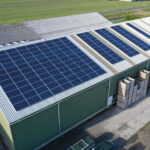 paneles solares en techo empresa